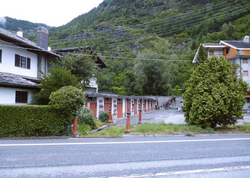 Albergo-vendita-la-salle-2